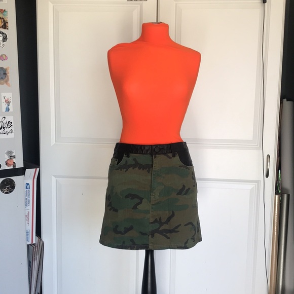 BDG Camo Skirt - Picture 7 of 7